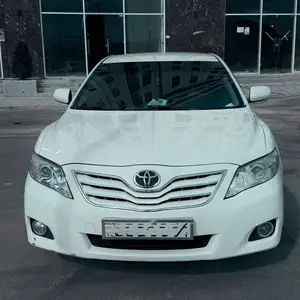 Toyota Camry, 2010