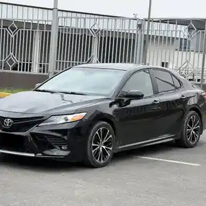 Toyota Camry, 2019