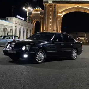 Mercedes-Benz E class, 2001