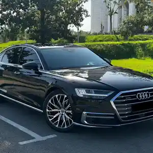 Audi A8, 2022