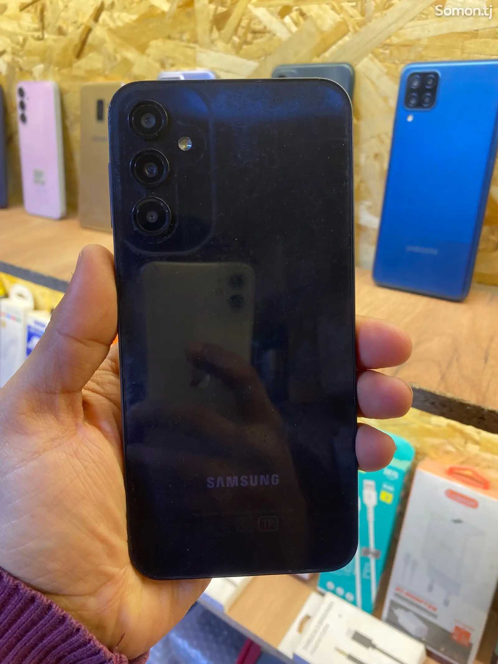 Samsung Galaxy A24-1