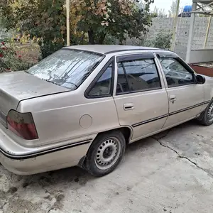 Daewoo Nexia, 1996