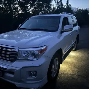 Toyota Land Cruiser, 2015