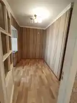 5-комн. квартира, 3 этаж, 125 м², 4 мкр-10