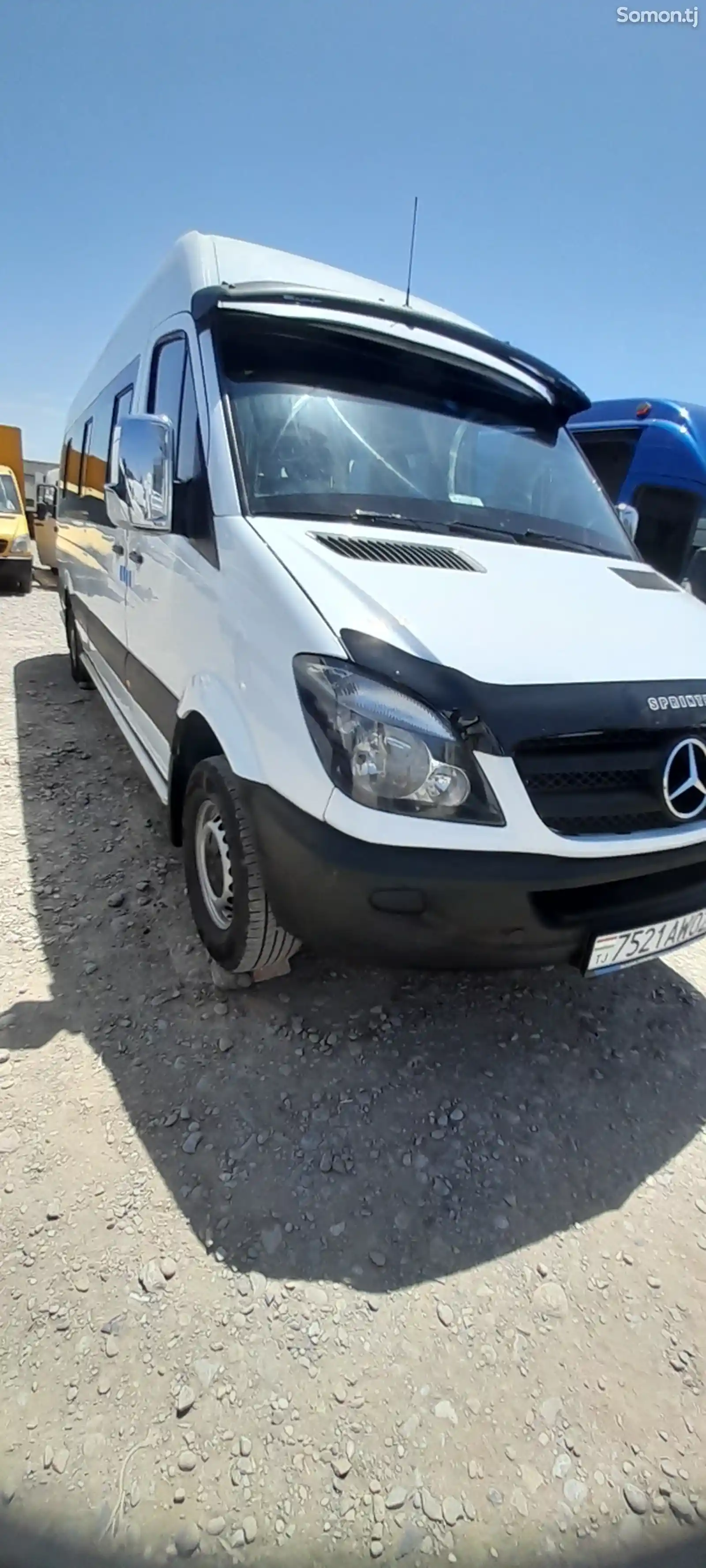 Mercedes Benz Sprinter-2