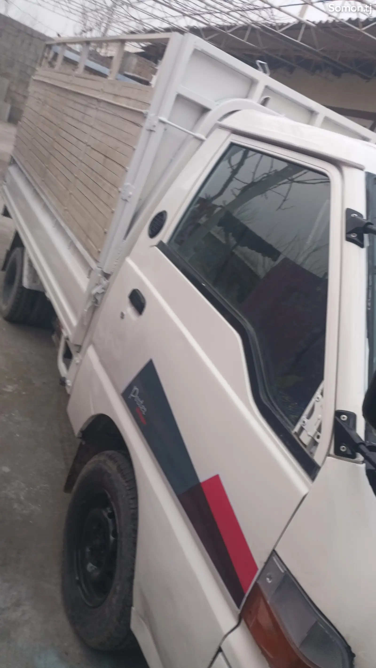 Бортовой автомобиль Hyundai Porter, 2001-1