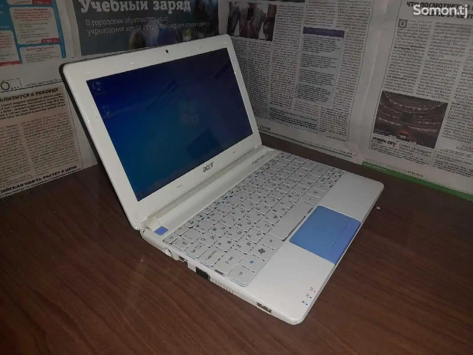 Ноутбук Acer Aspire One Happy, 320 ГБ, Atom N570, RAM 2 ГБ, I-3
