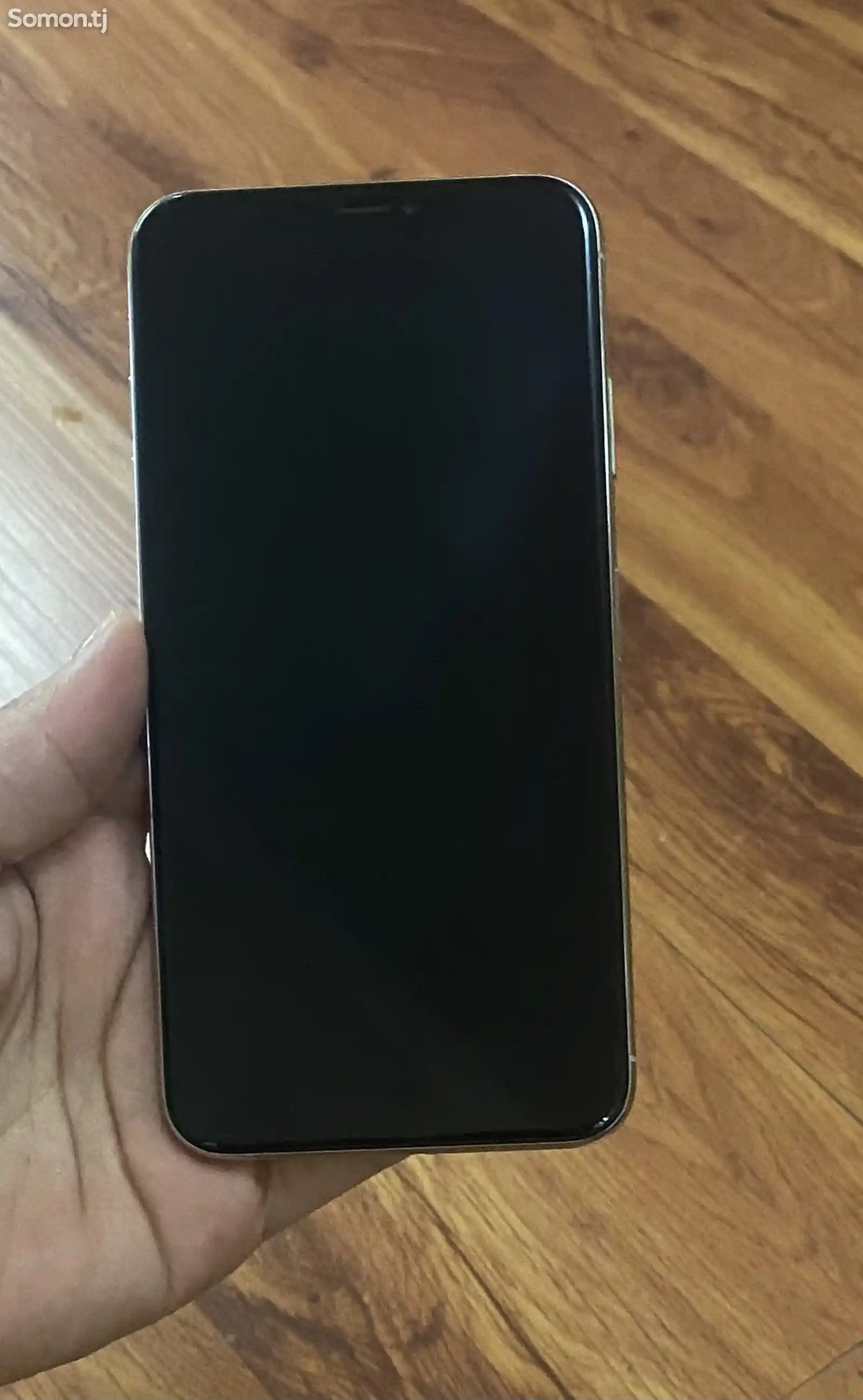 Apple iPhone Xs Max,Silver-1