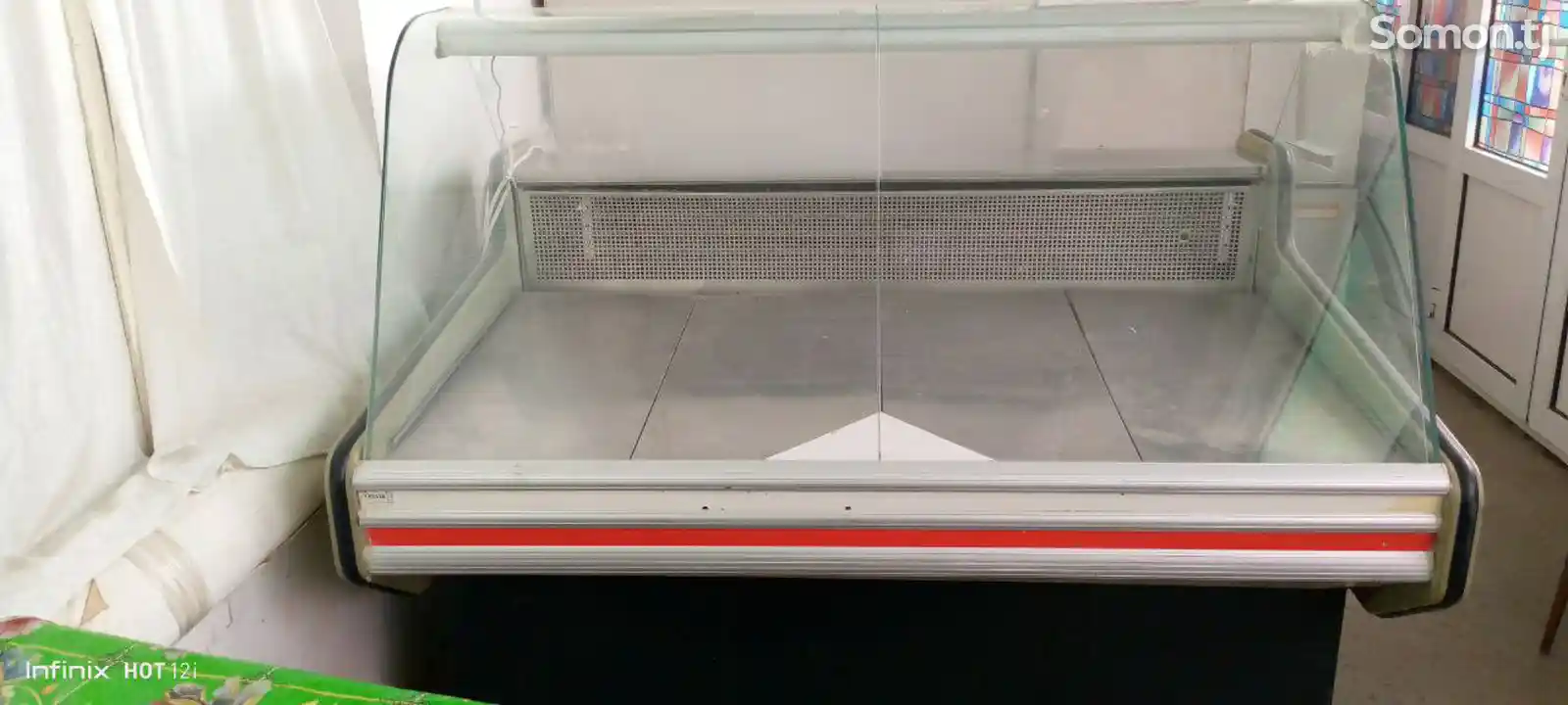 Холодильники витринные-2