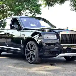 Rolls-Royce Cullinan, 2023