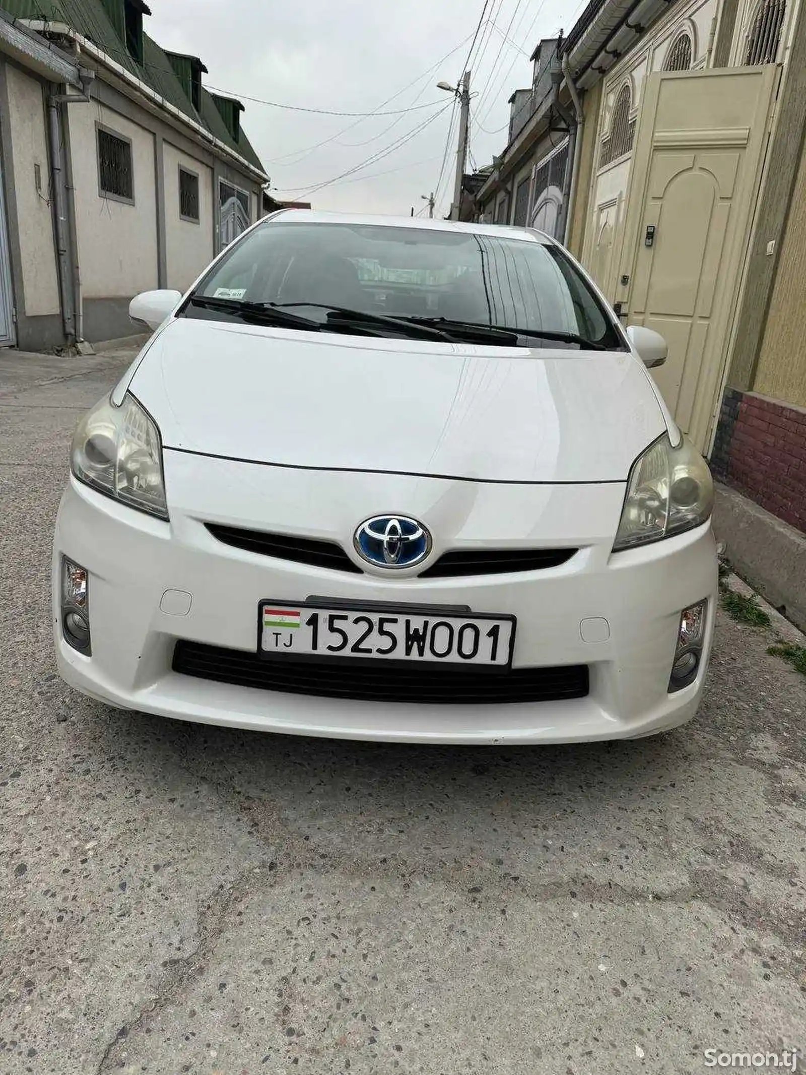 Toyota Prius, 2010-11