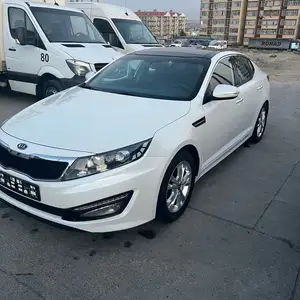 Kia K5, 2011