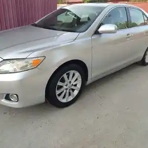 Toyota Camry, 2011