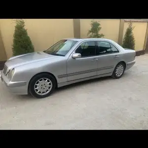 Mercedes-Benz E class, 2000