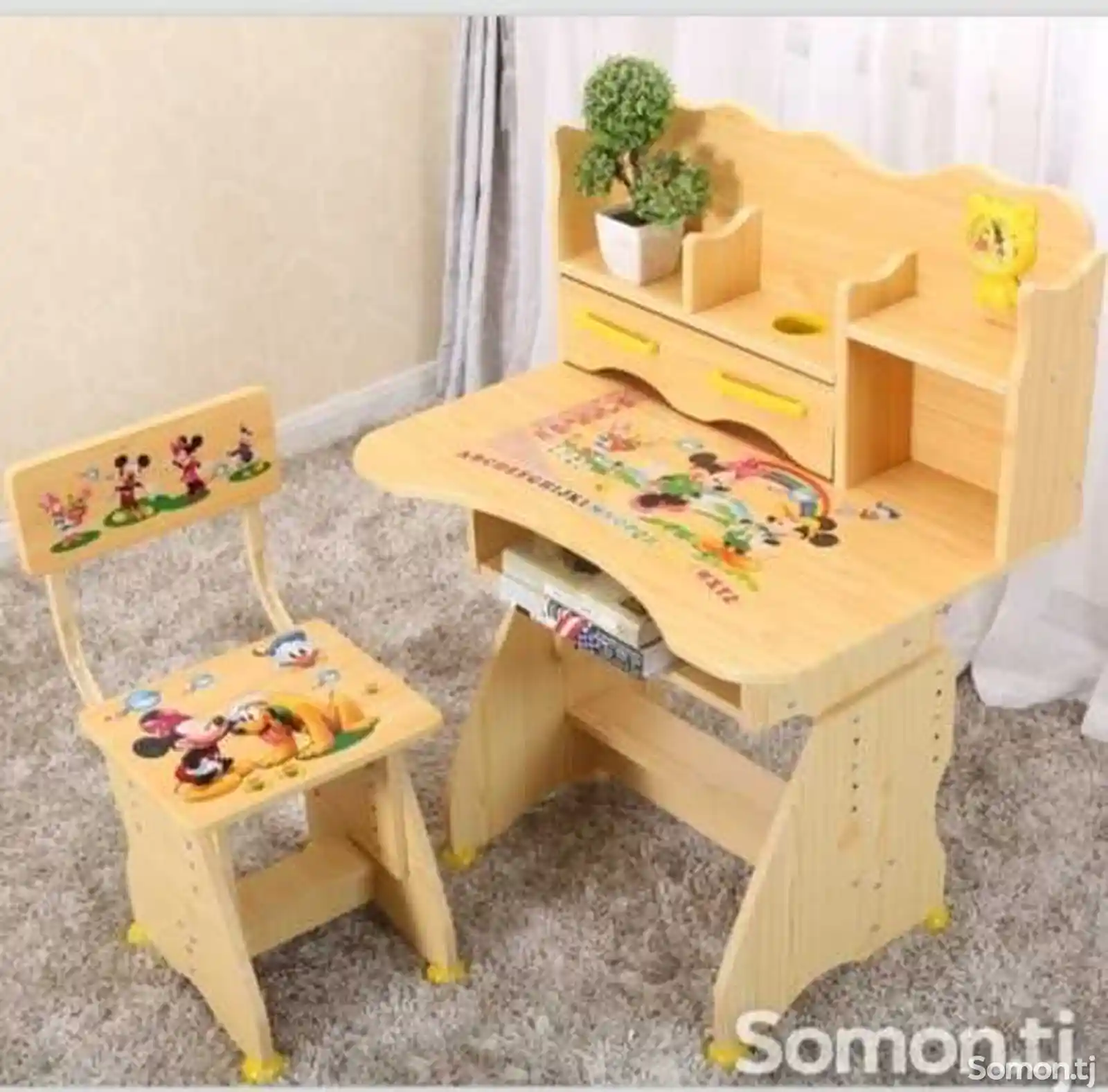 Детский стол с стульями-1