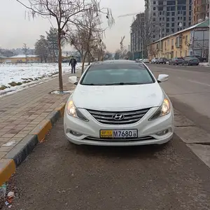 Hyundai Sonata, 2012