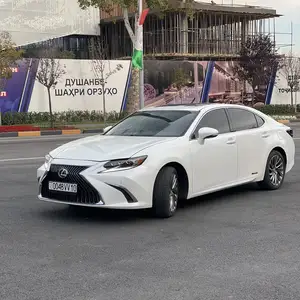 Lexus ES series, 2014