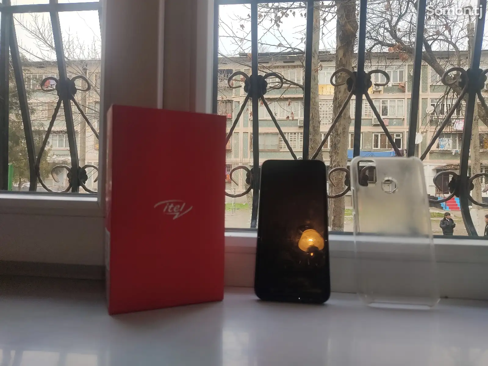 Телефон Itel-1