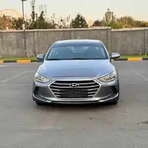 Hyundai Elantra, 2017