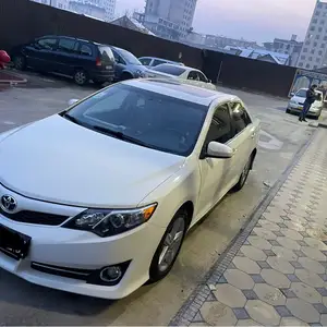 Toyota Camry, 2012