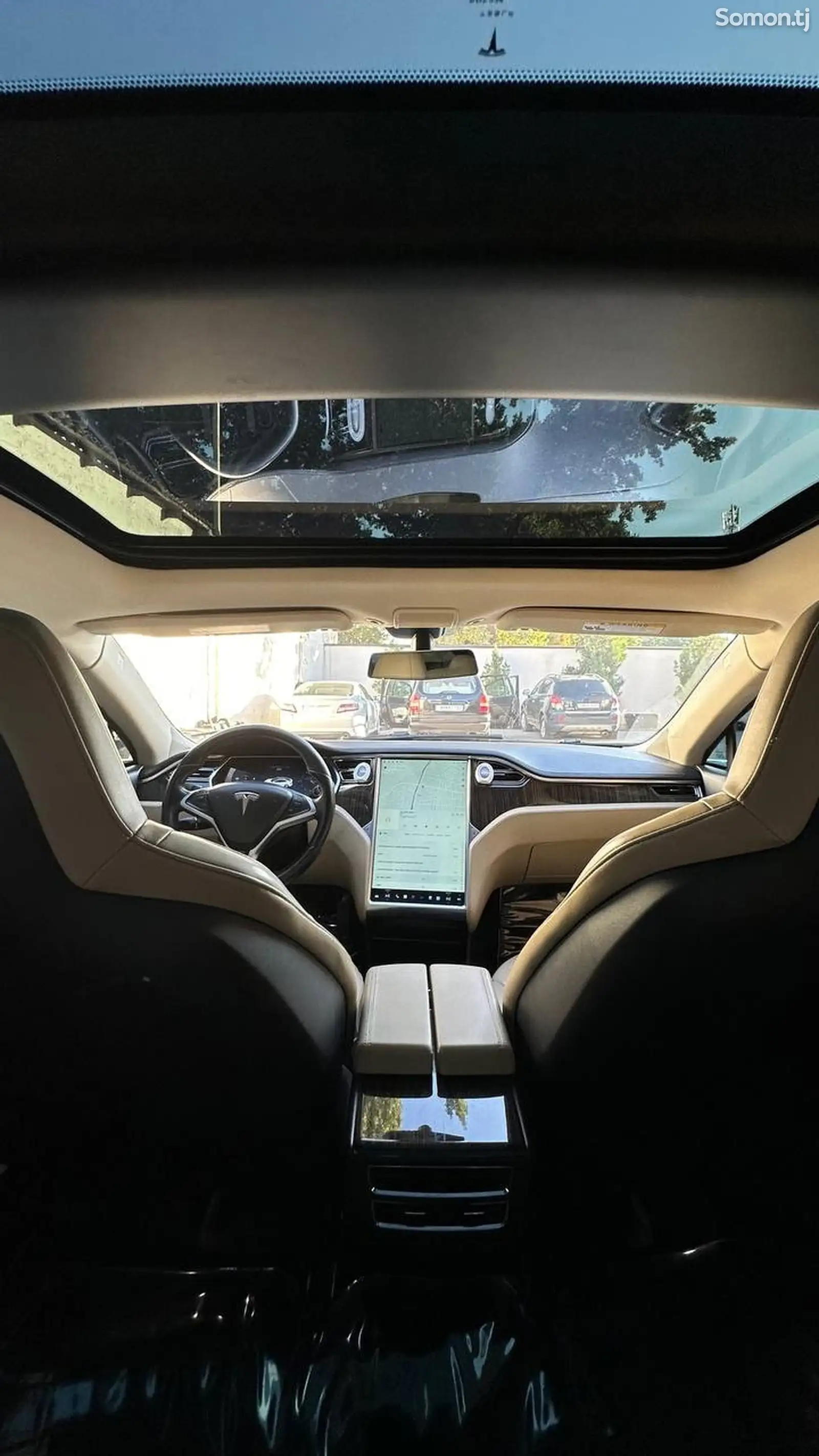 Tesla Model S, 2013-12