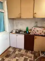 2-комн. квартира, 2 этаж, 54 м², кучаи А.Ҷоми, Дом 93-8