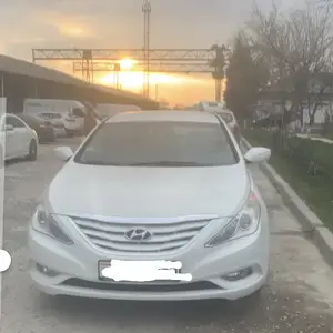 Hyundai Sonata, 2013