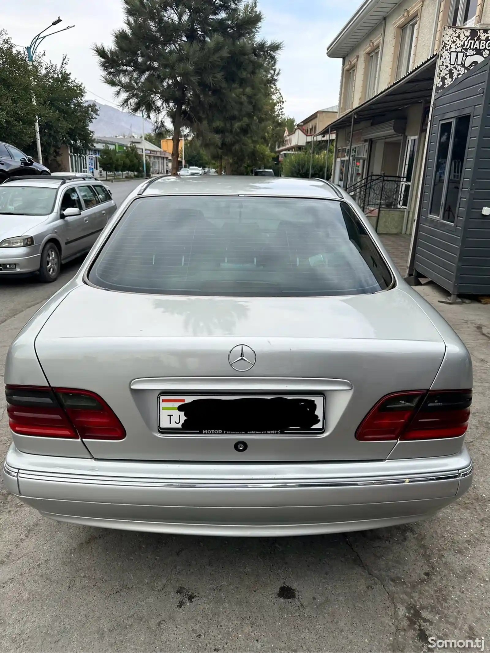 Mercedes-Benz E class, 2000-4