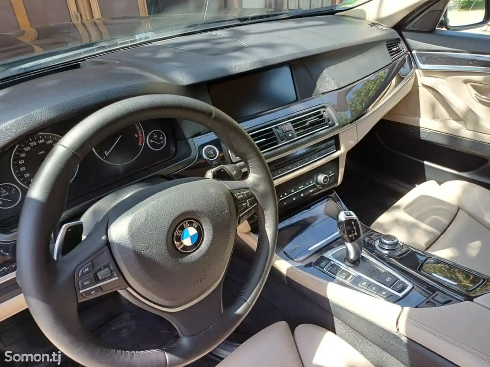 BMW 5 series, 2010-8