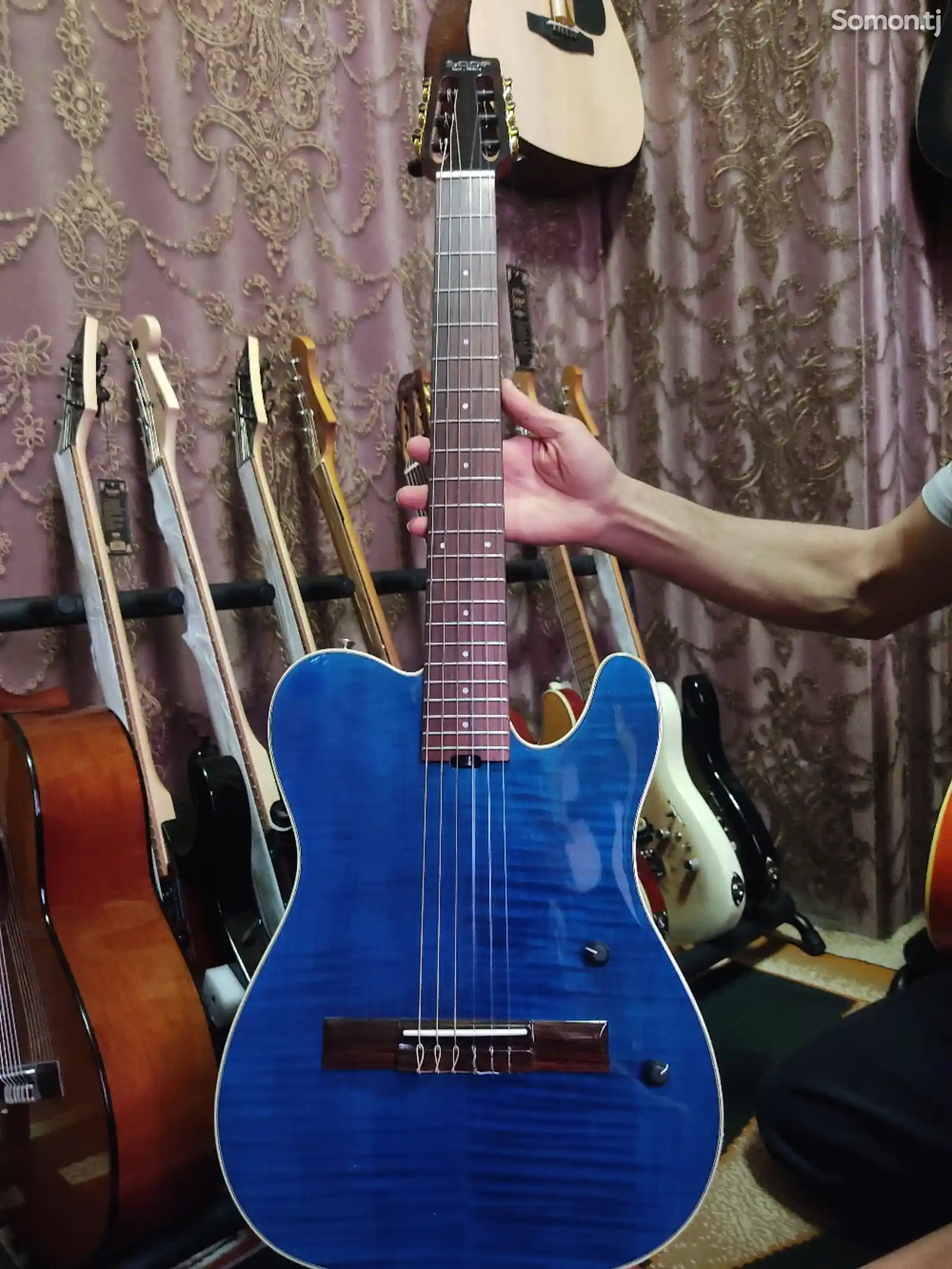 Электроклассическая гитара Sqoe SEGD900-5