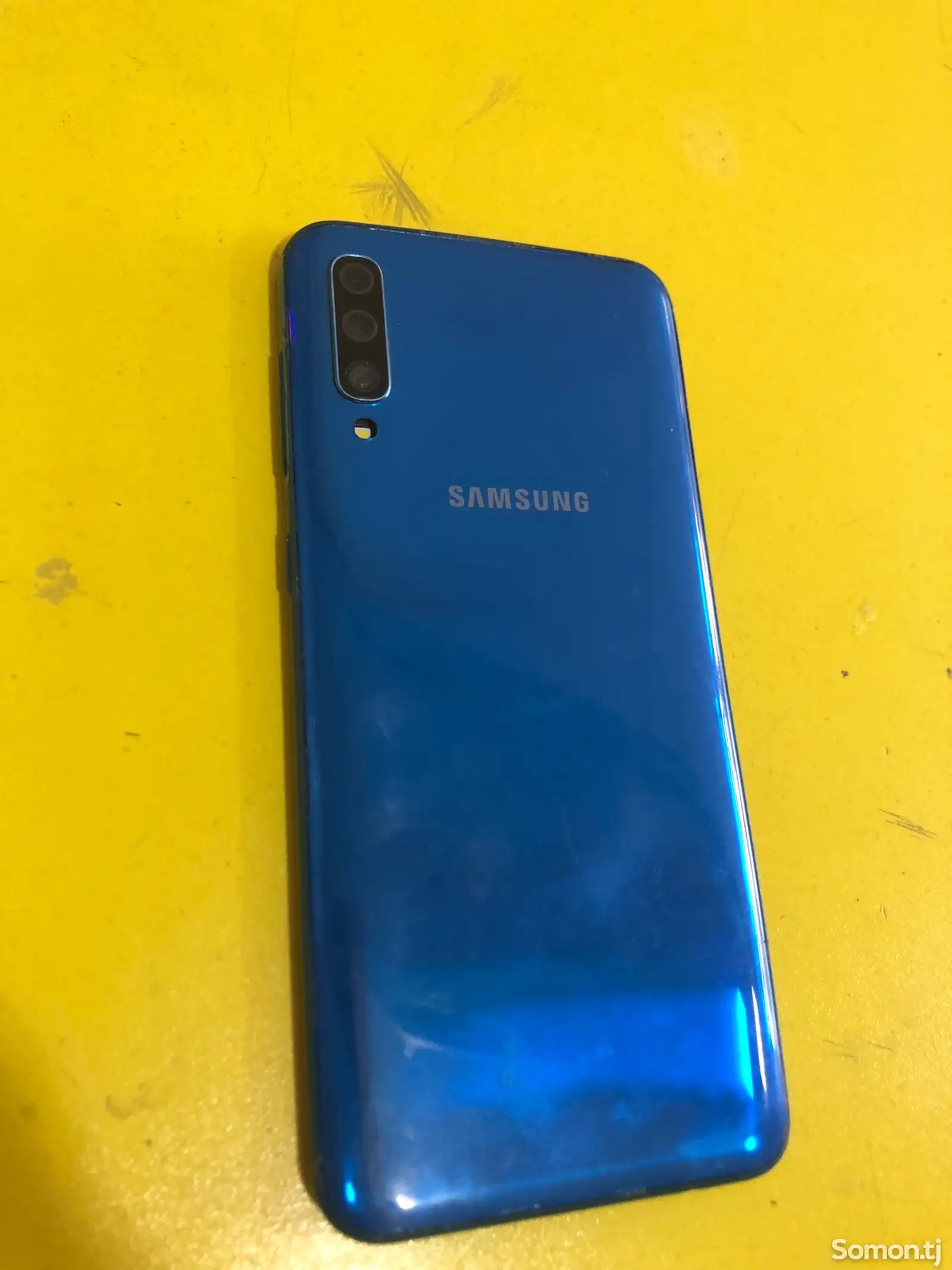 Samsung Galaxy A50-1