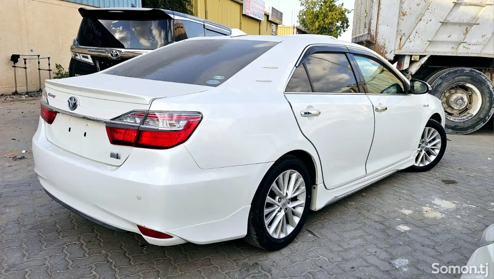 Toyota Camry, 2015-1