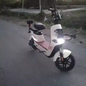 Электронний скутер