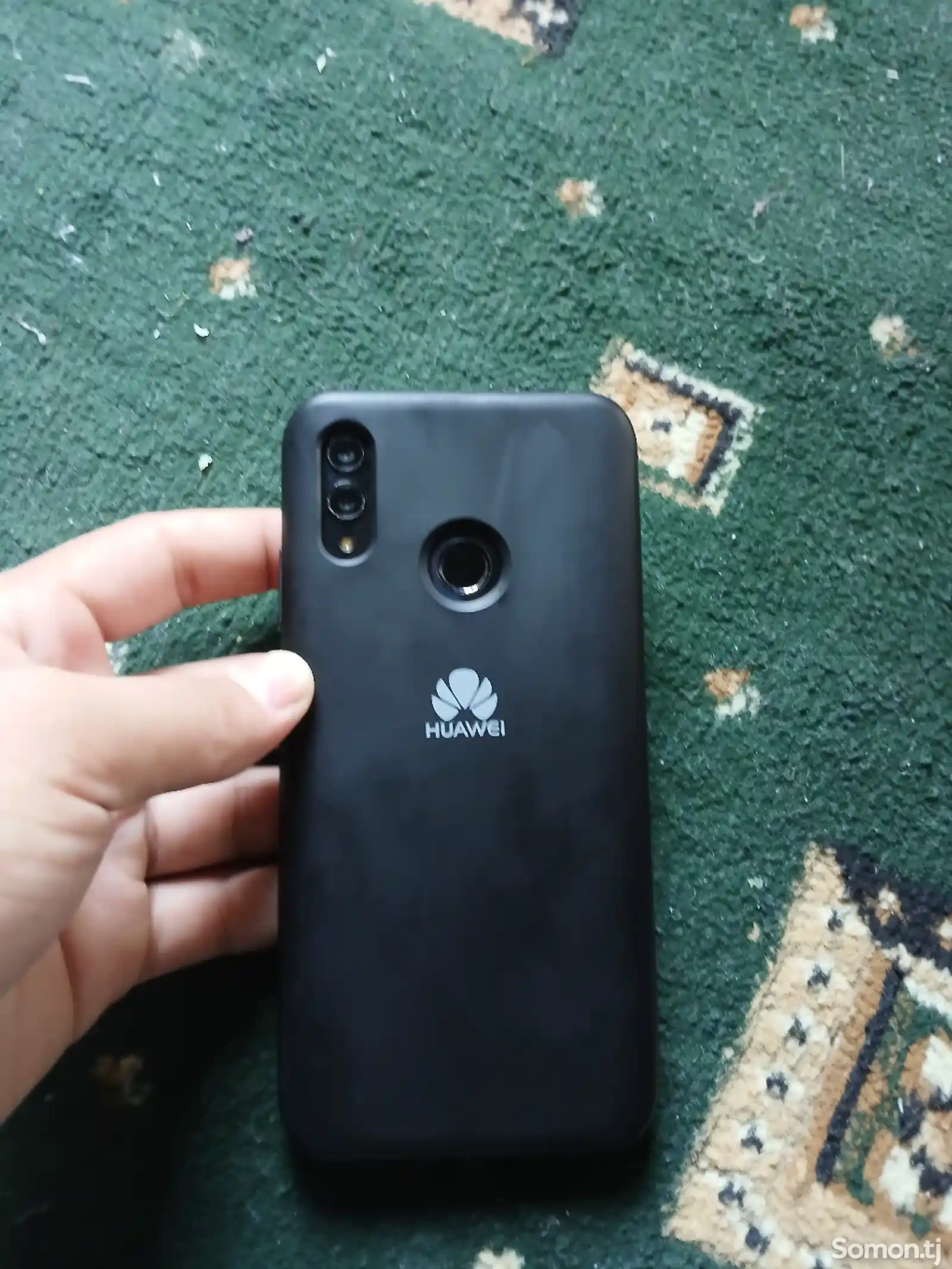 Телефон Huawei-3