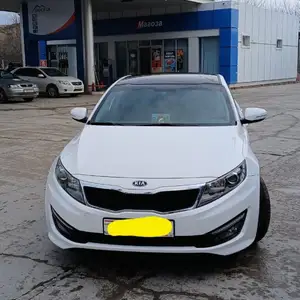 Kia K5, 2011