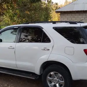 Toyota Fortuner, 2007