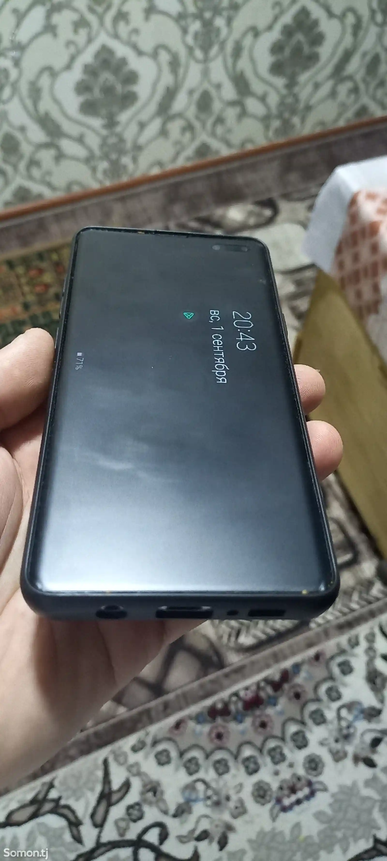 Samsung Galaxy S10.5G-5