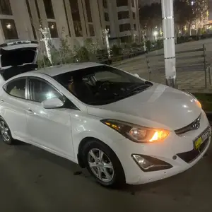 Hyundai Elantra, 2016