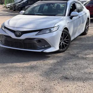 Toyota Camry, 2017