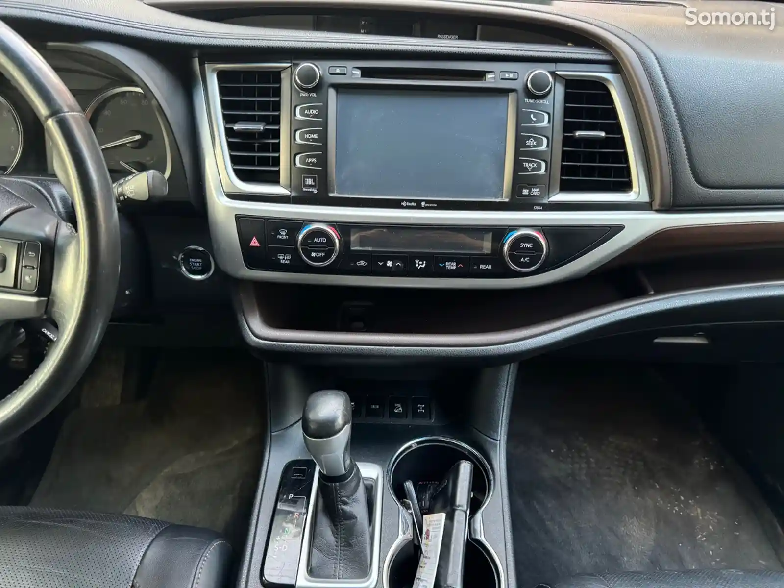 Toyota Highlander, 2015-12