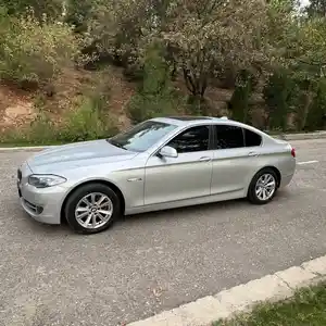 BMW 5 series, 2011