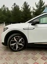 Volkswagen ID.4, 2022-5