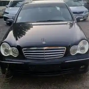 Mercedes-Benz C class, 2004