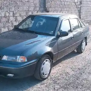 Daewoo Nexia, 1995