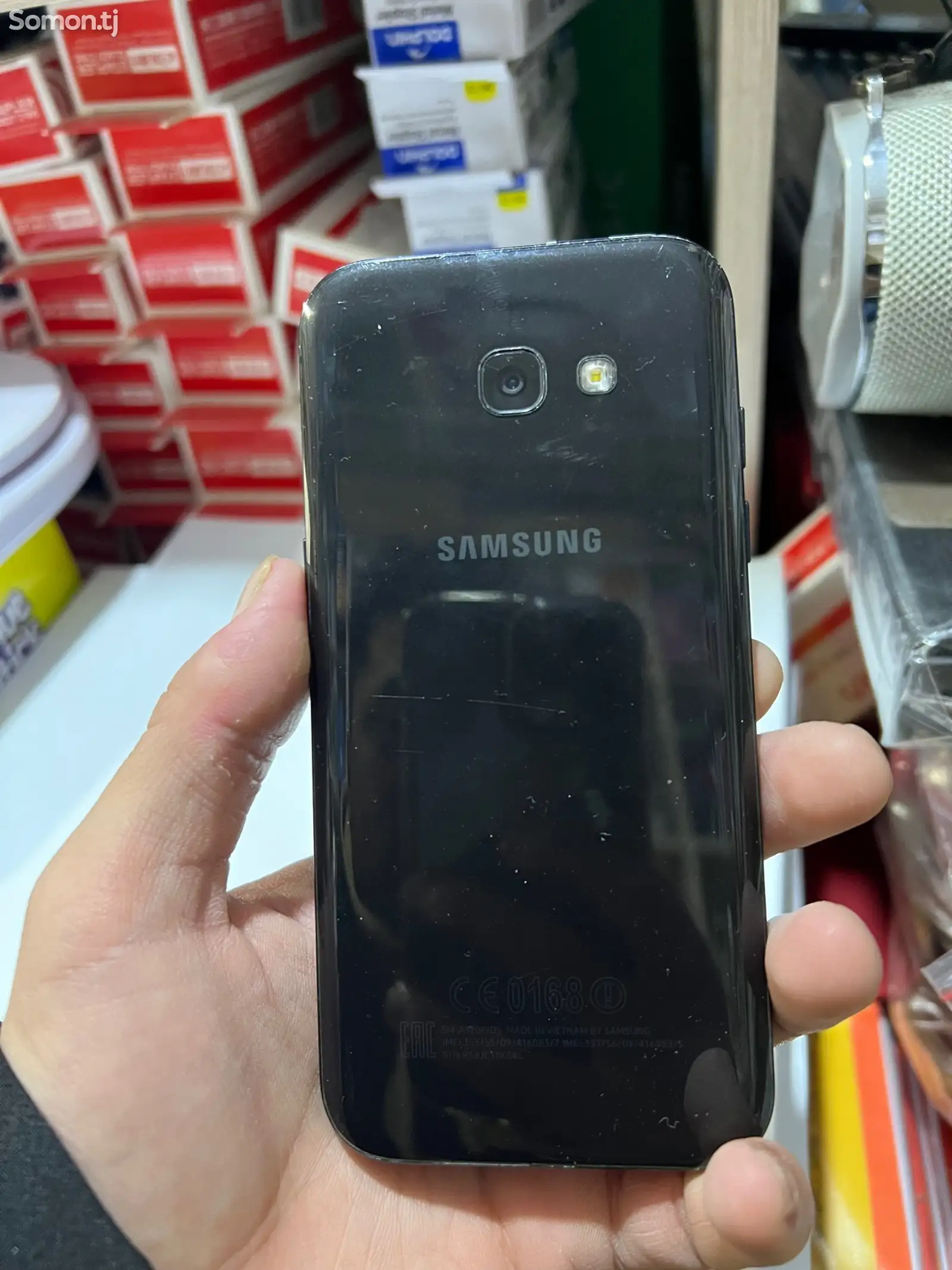 Samsung Galaxy A5 2017-1