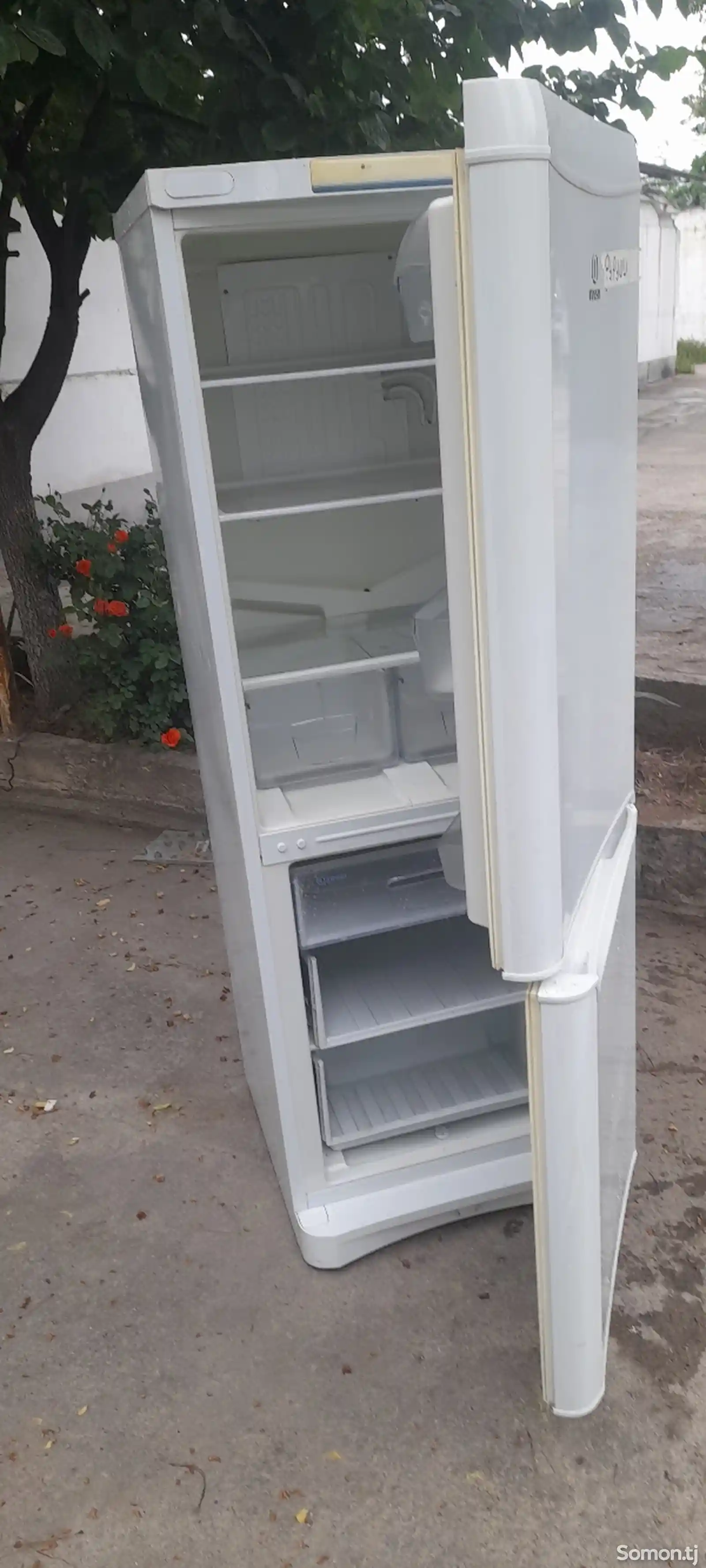 Холодильник индезит 167 см-5