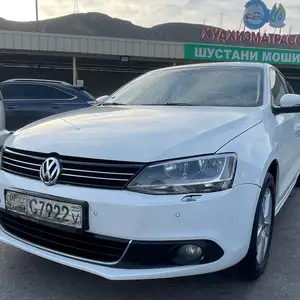 Volkswagen Jetta, 2012