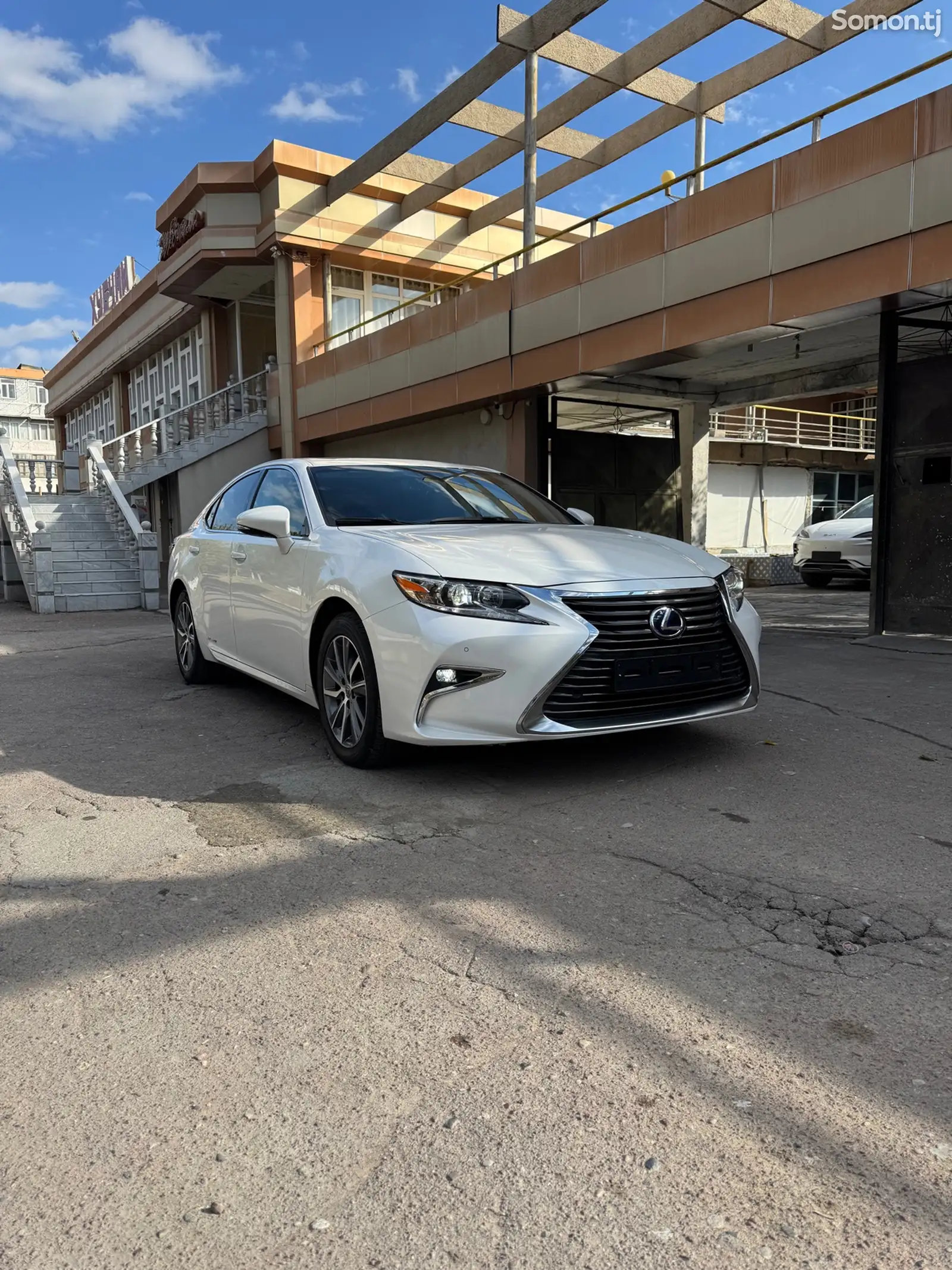 Lexus ES series, 2017-1