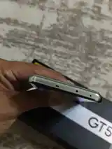 Realme GT5-6