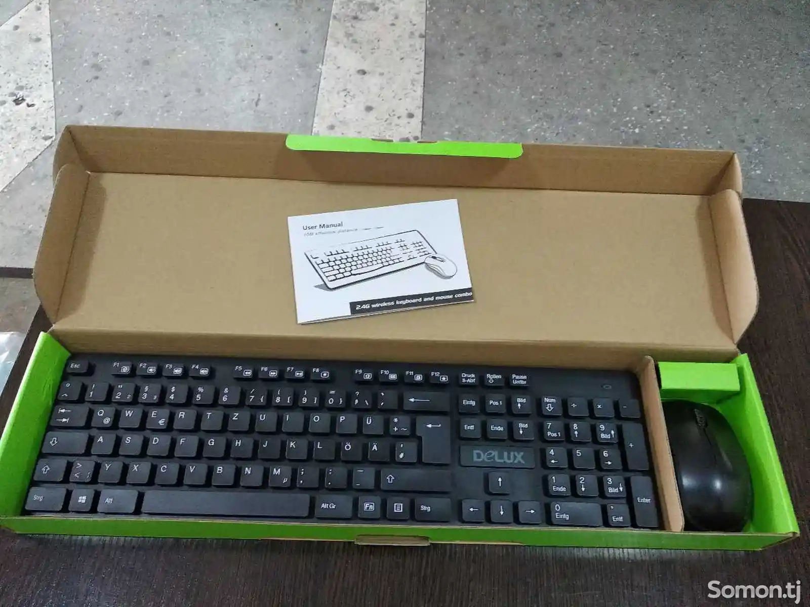 Беспроводная клавиатура с мышкой Delux-3
